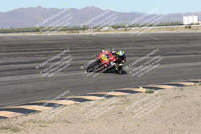 media/Jan-16-2026-CVMA Friday Practice (Fri) [[6f2bf47531]]/5-Racer 4-Trackday1/Session 2 (Bowl)/
